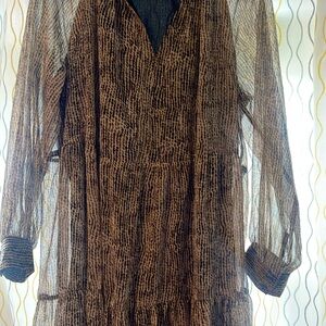 NY Street , light flowy dress, vintage style